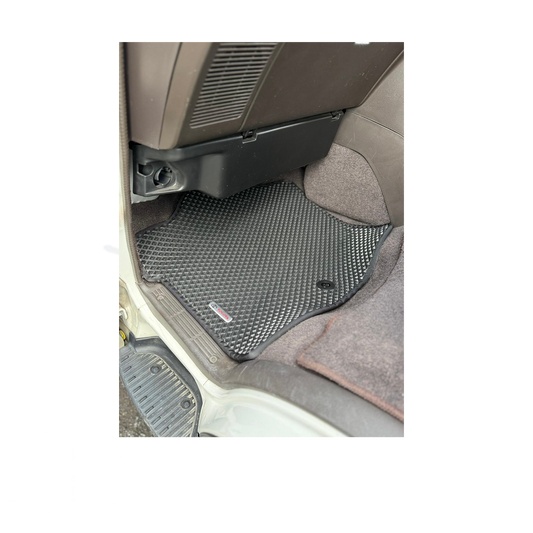 Car Mats Fronts only Hiace 1989-2004