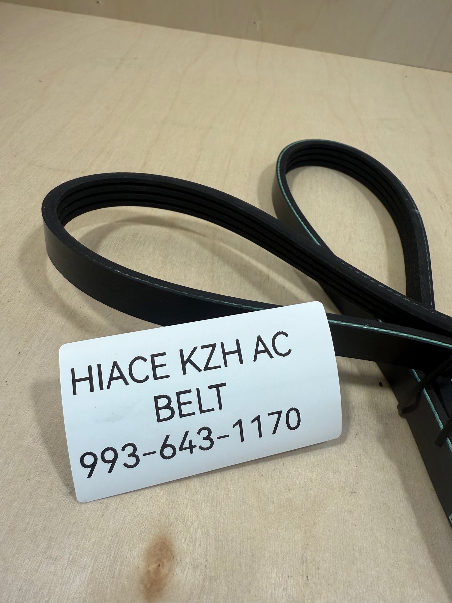 AC コンプレッサー ベルト ハイエース KZH 1994-2004