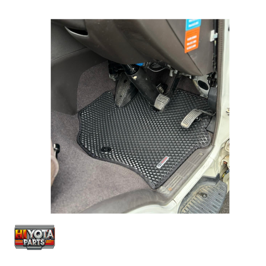 Car Mats Fronts only Hiace 1989-2004