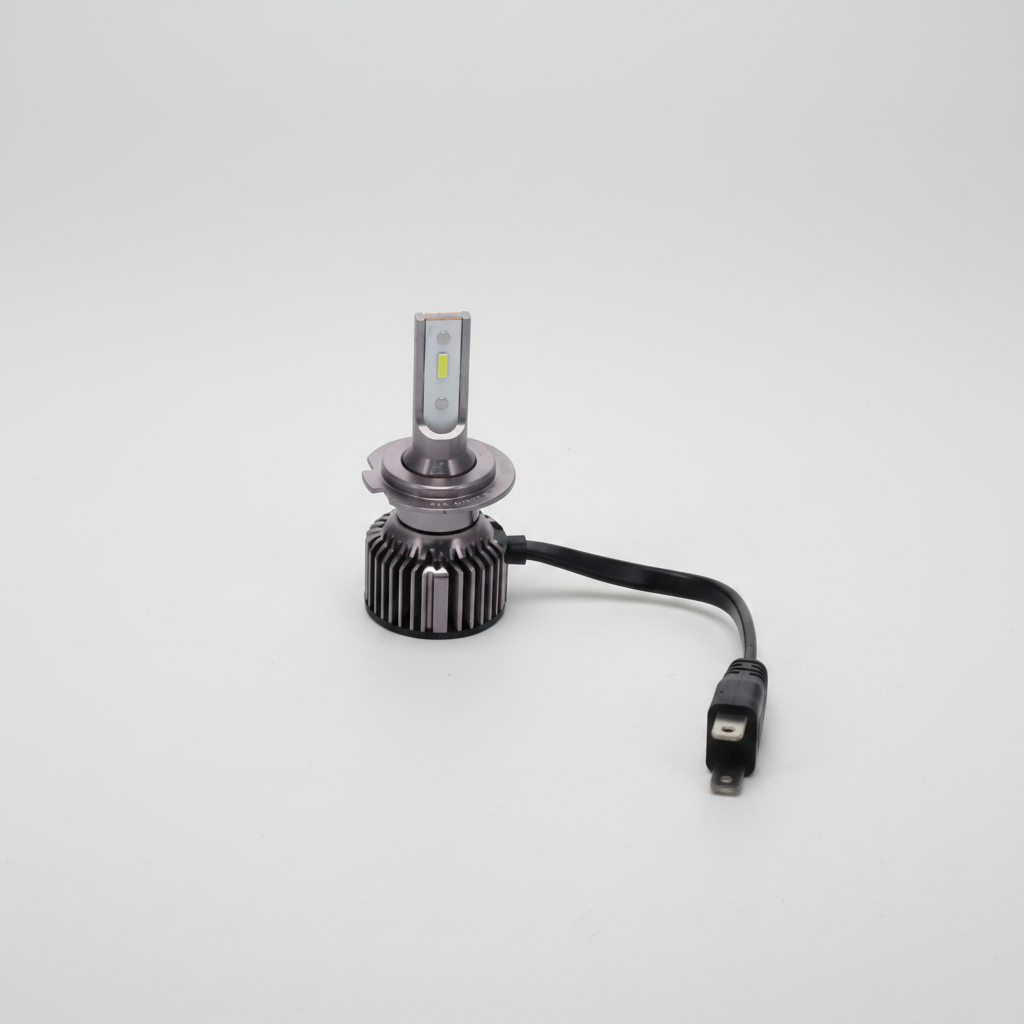 BOSCH H7 LED headlight bulb with integrated cooling fan for Mitsubishi Delica L400 and other H7-equipped vehicles.