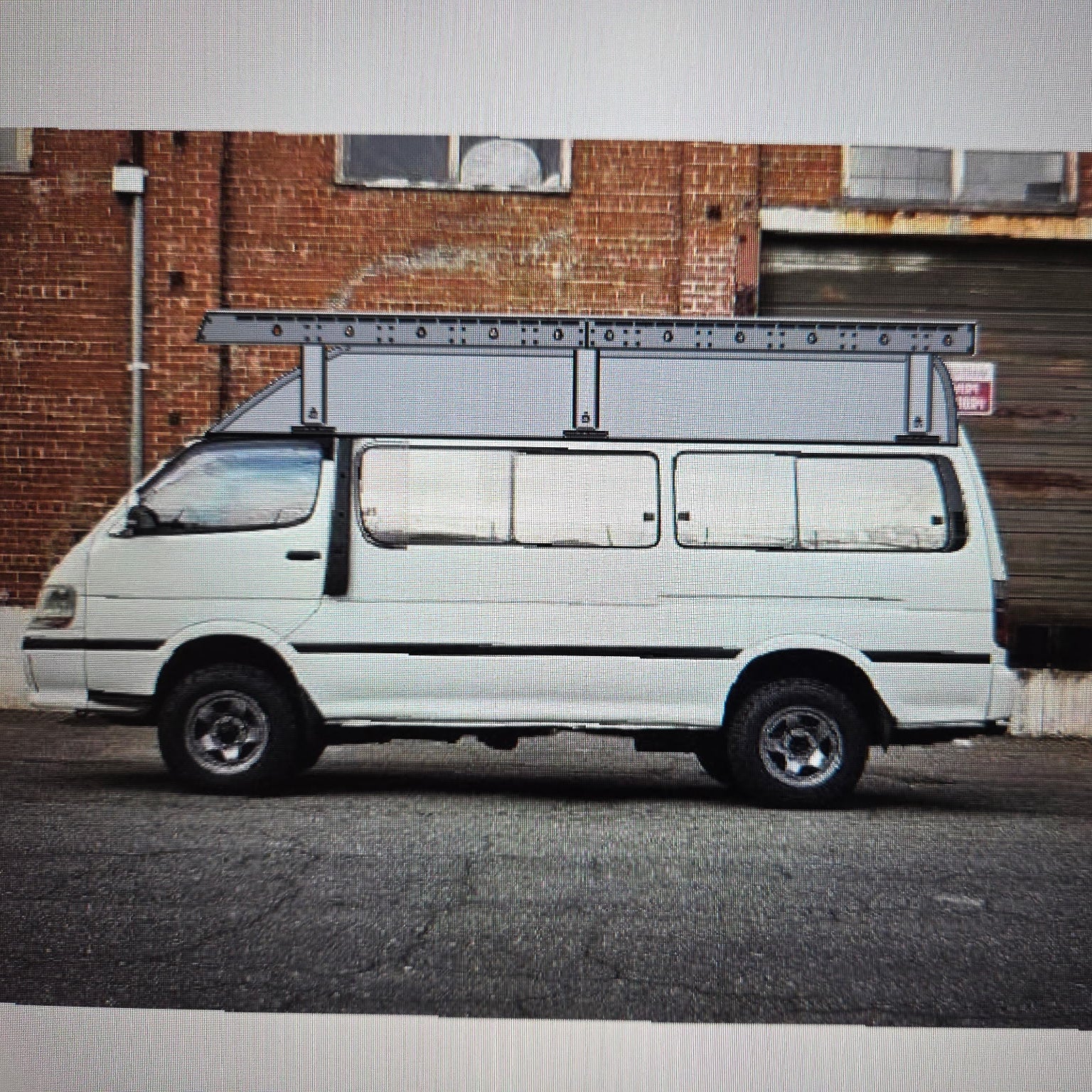 Roof Rack Hiace 1989-2004 High Roof – HiYota Parts Inc.