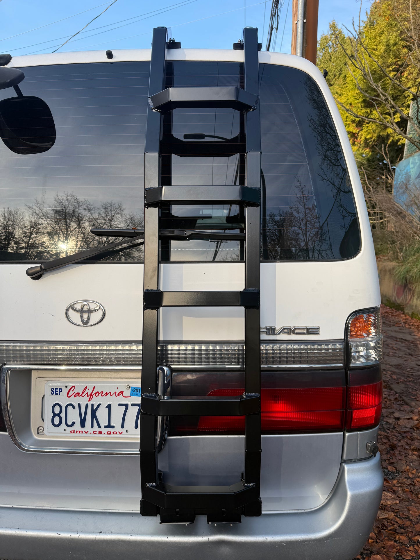 ハイエース 1989-2004 ロールーフ アルミラダー 右側