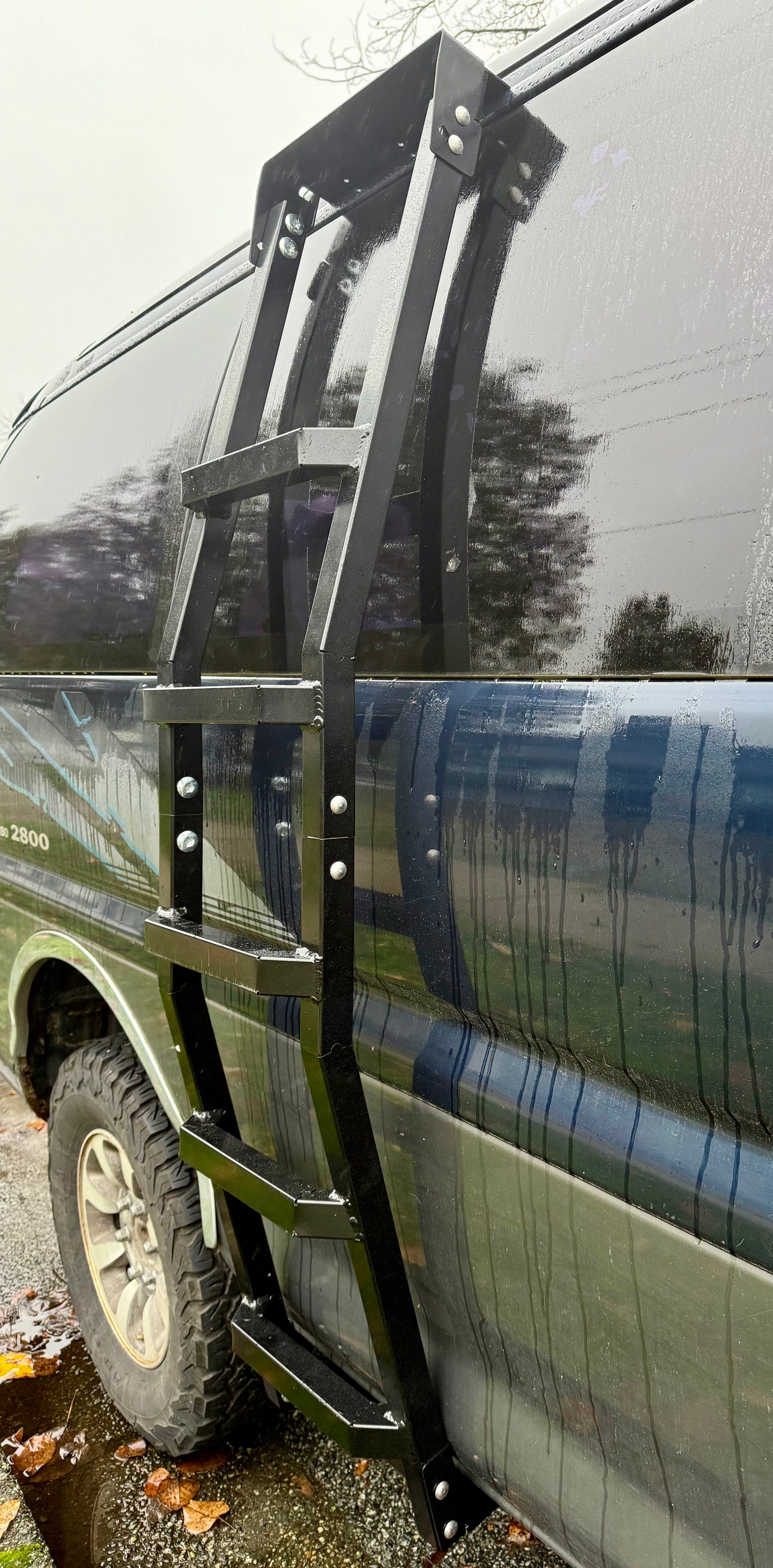 リアラダー デリカ L400 ハイルーフ